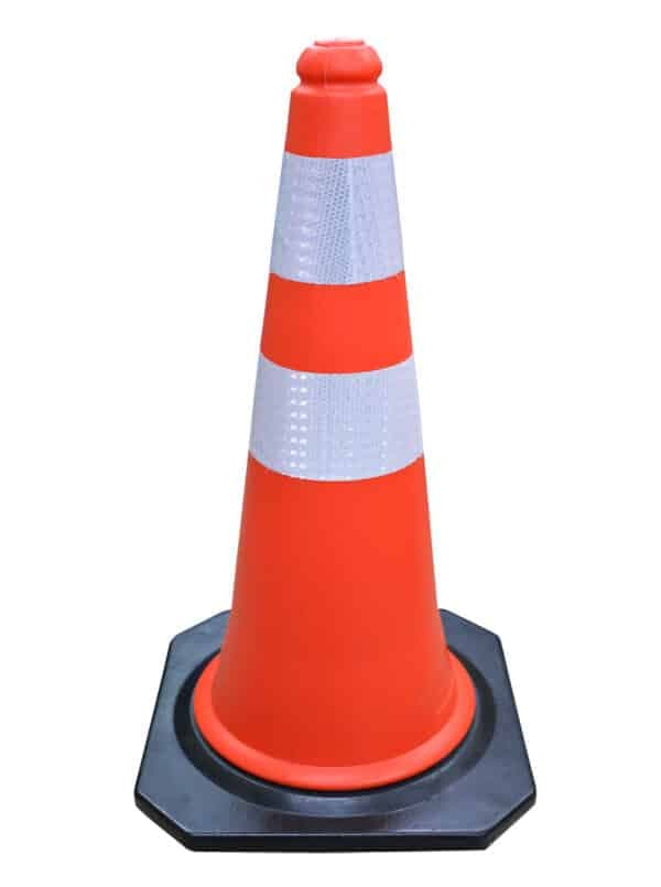 Cono Naranja Base Goma C/Reflectivo 50 Cm -(75cm _$17550)-(100cm _$29255) (imagen 1 de 3)